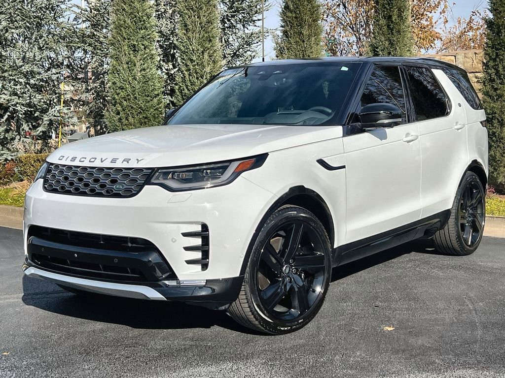 Used 2024 Land Rover Discovery Metropolitan Edition AWD/4WD image 1