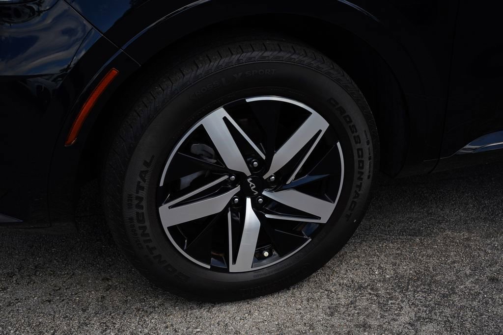 Used 2023 Kia Sorento S FWD image 13