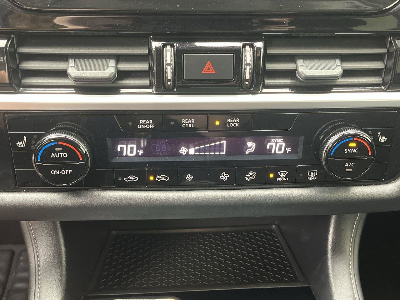 Used 2024 Nissan Pathfinder SV w/ Black Appearance Package AWD/4WD image 21