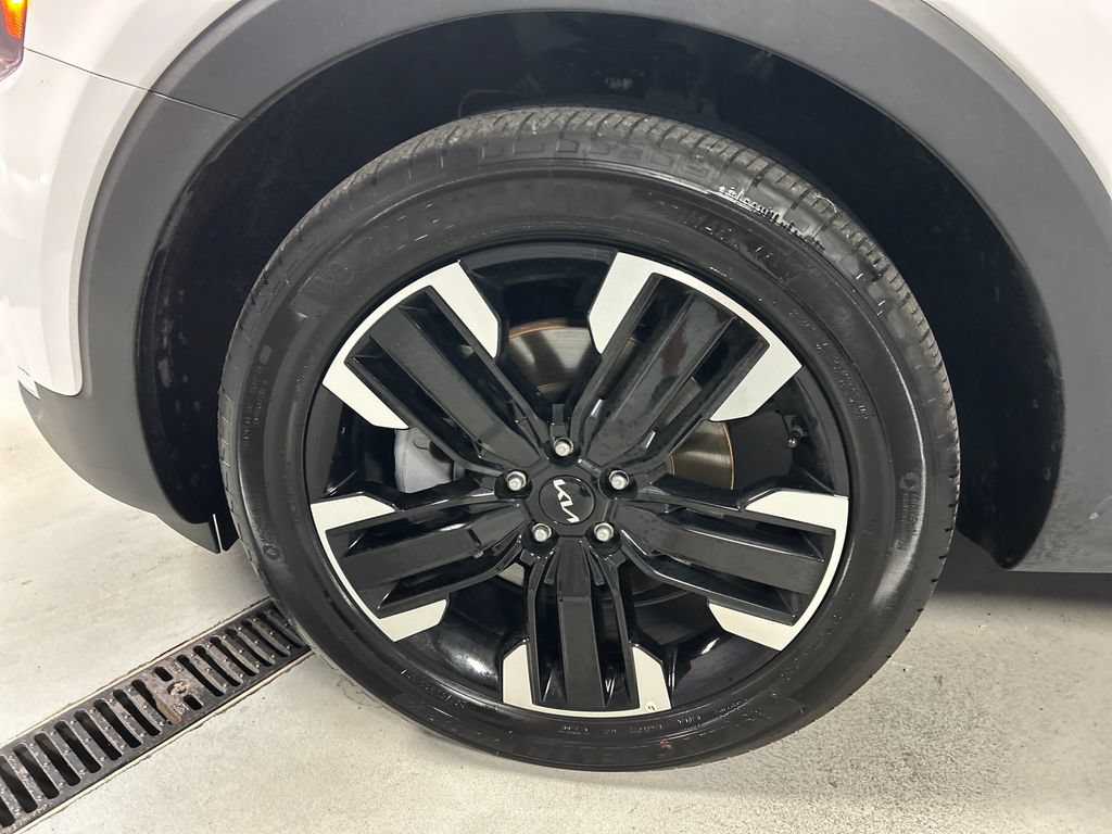 Used 2025 Kia Telluride SX Prestige AWD/4WD image 9