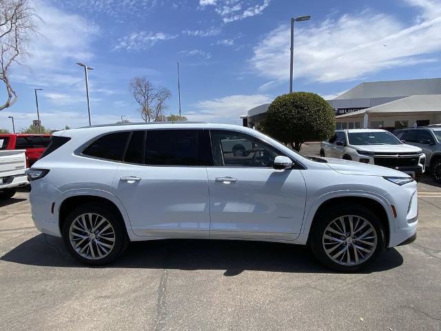 Used 2026 Buick Enclave Avenir w/ Super Cruise Package FWD image 2