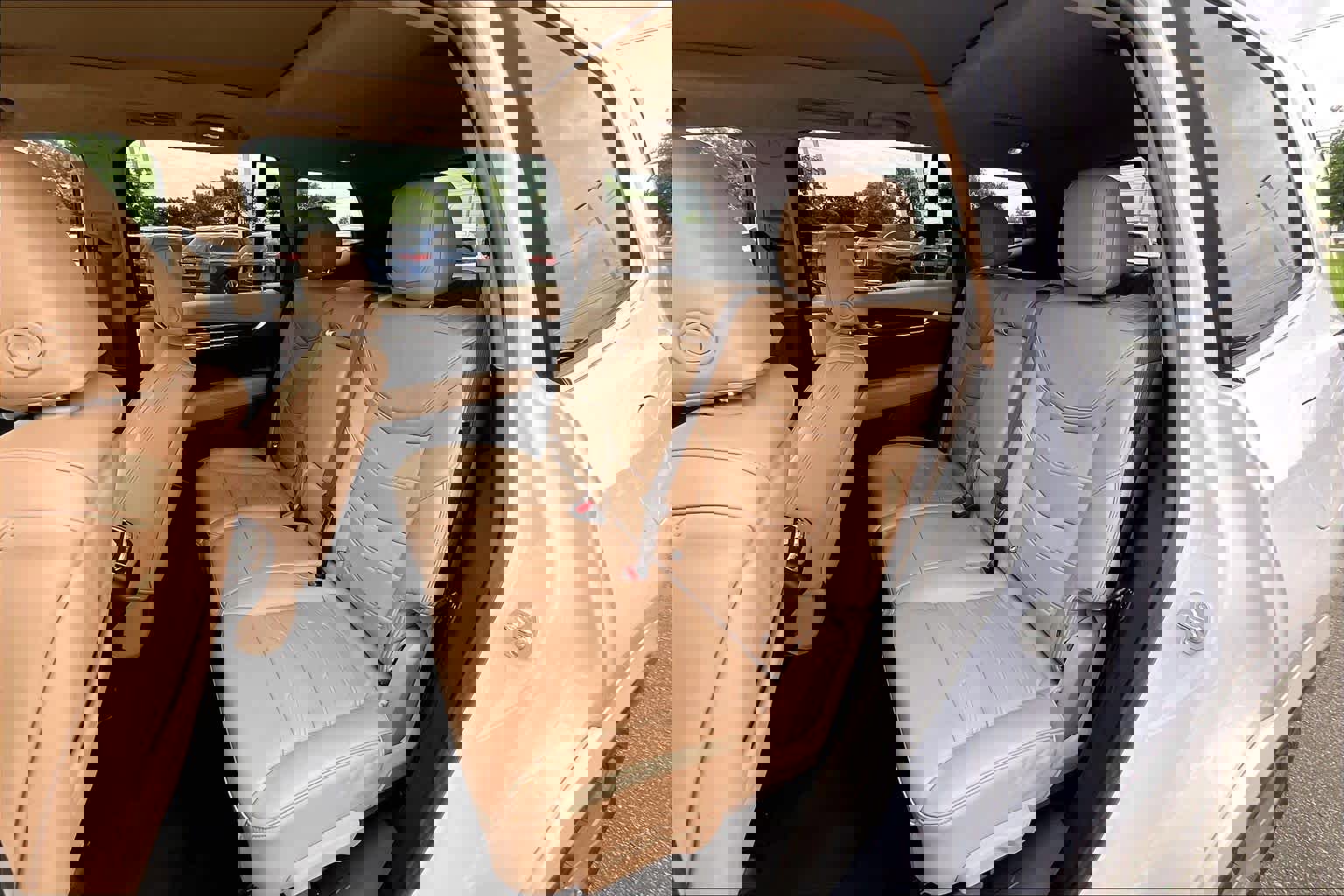 Used 2024 Cadillac XT6 Premium Luxury w/ Platinum Package AWD/4WD image 21