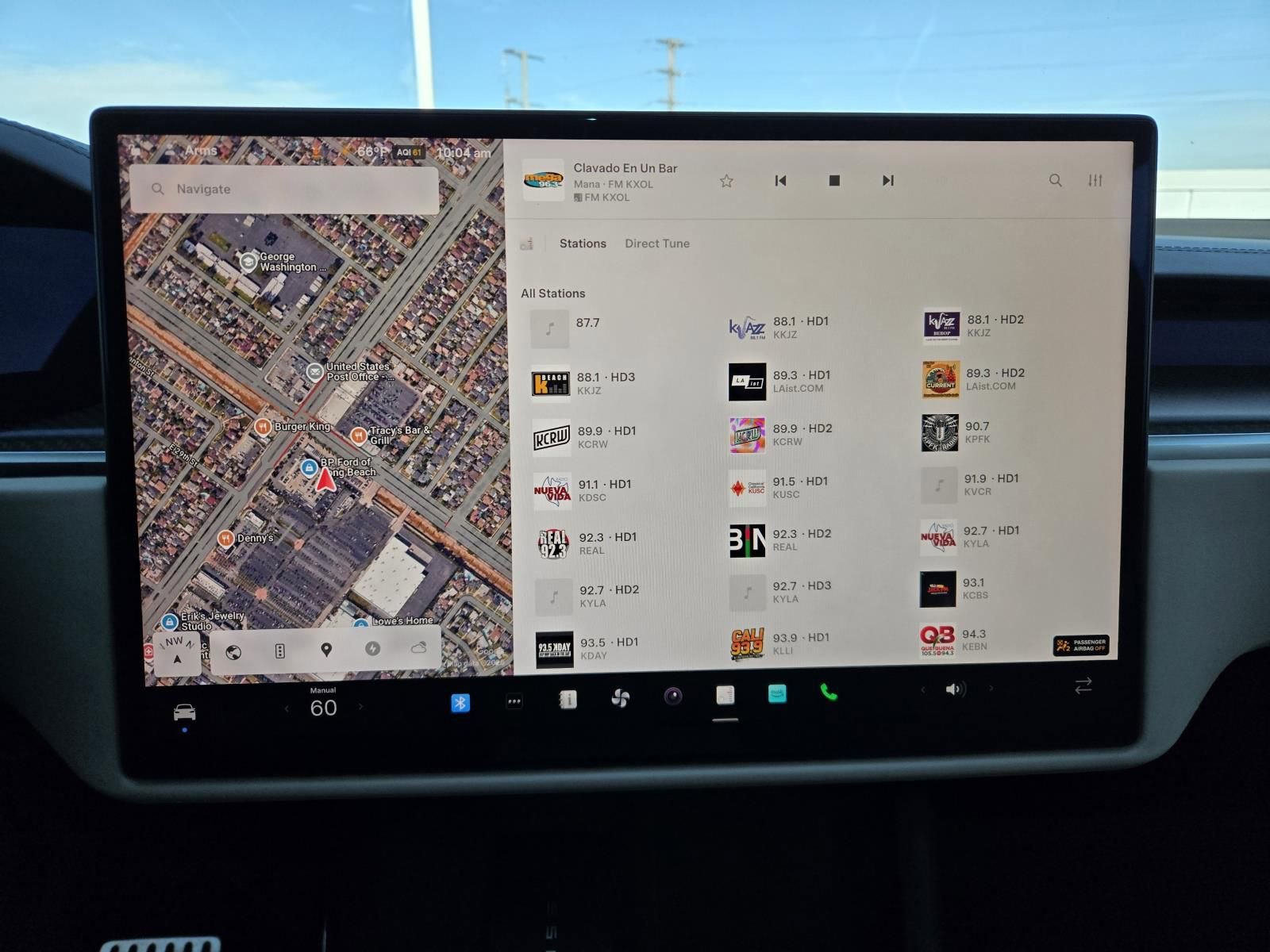 Used 2023 Tesla Model X Plaid image 11