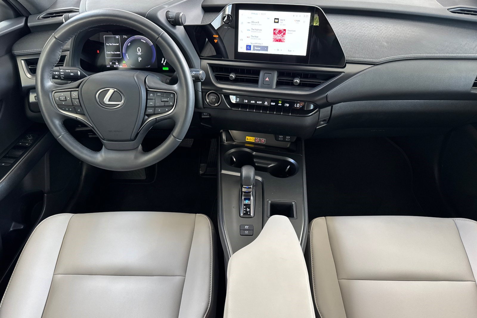 Certified 2026 Lexus UX 300h FWD w/ Accessory Package (Z1) image 17