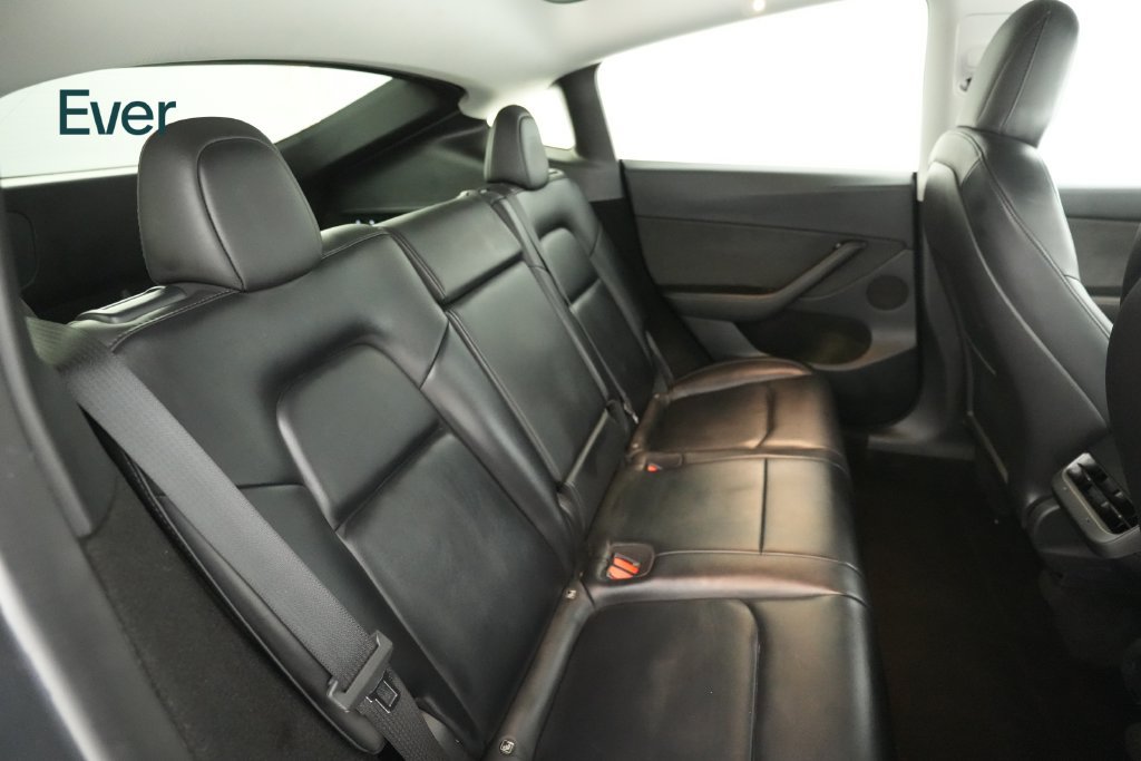 Used 2023 Tesla Model Y Performance AWD/4WD image 5