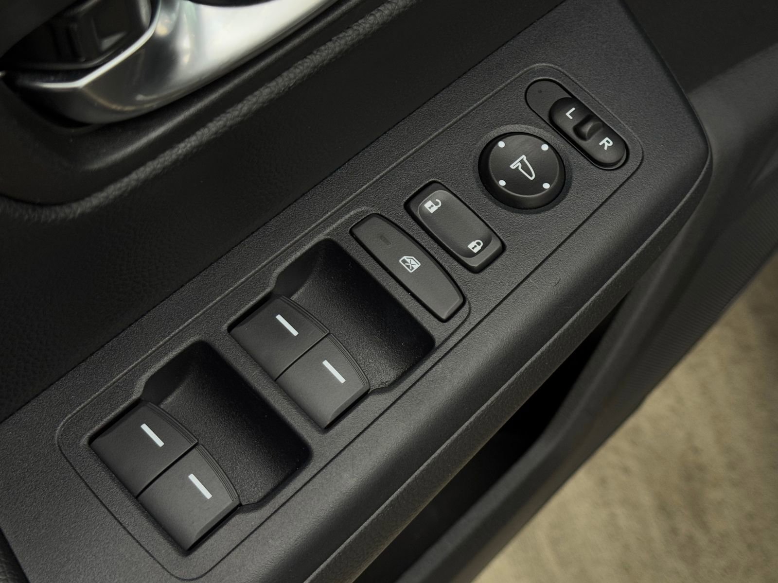 Certified 2025 Honda CR-V Sport-L image 14