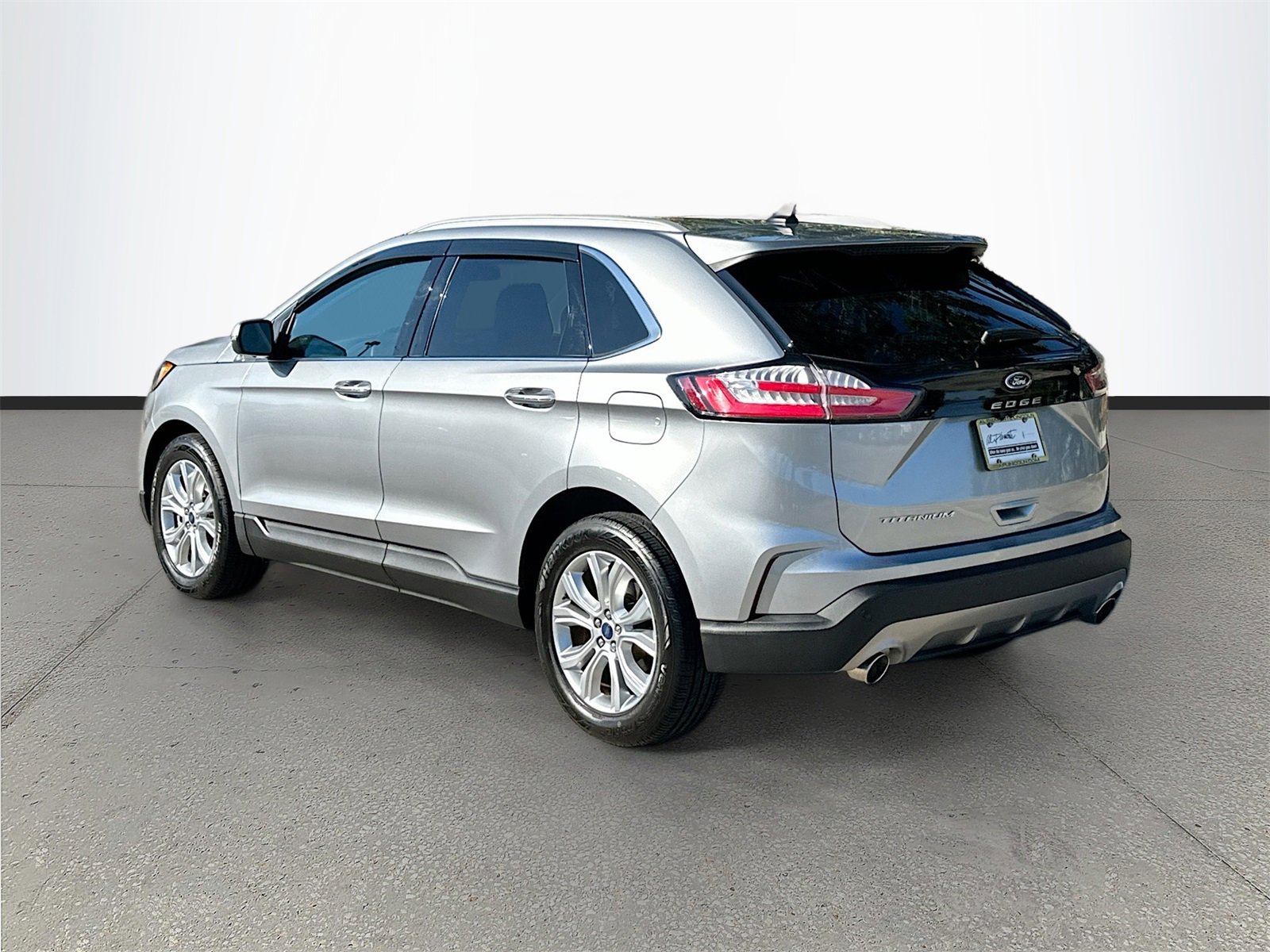 Used 2021 Ford Edge Titanium image 5