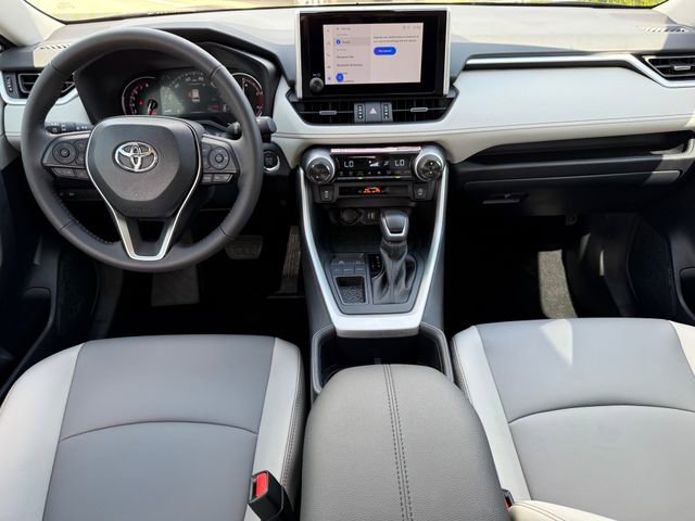 Used 2025 Toyota RAV4 XLE Premium image 27