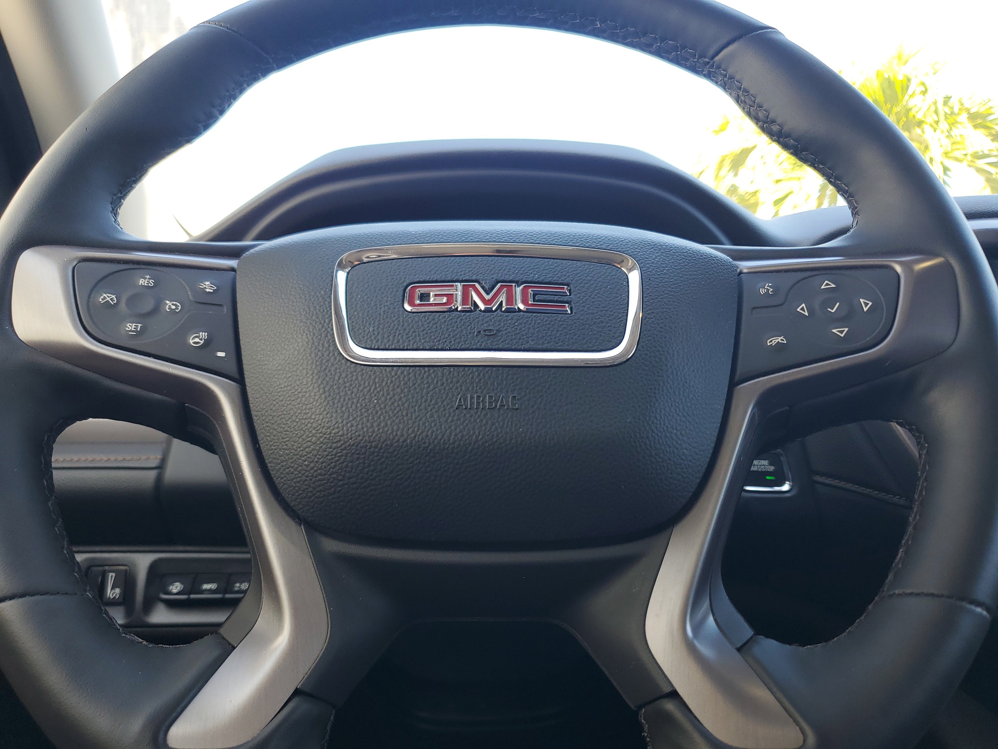 Used 2023 GMC Acadia AT4 w/ Technology Package image 25