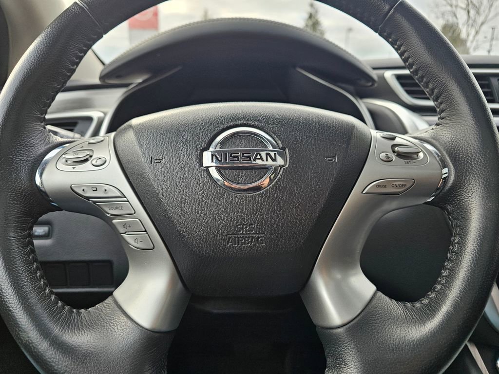 Used 2018 Nissan Murano SV w/ Premium Package image 19