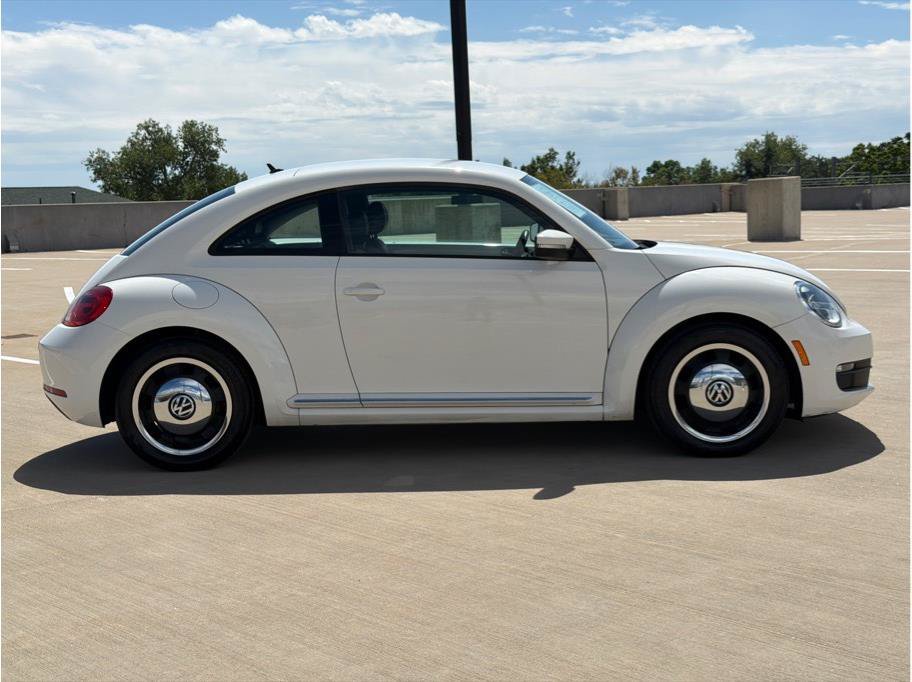 Used 2012 Volkswagen Beetle 2.5 FWD image 9