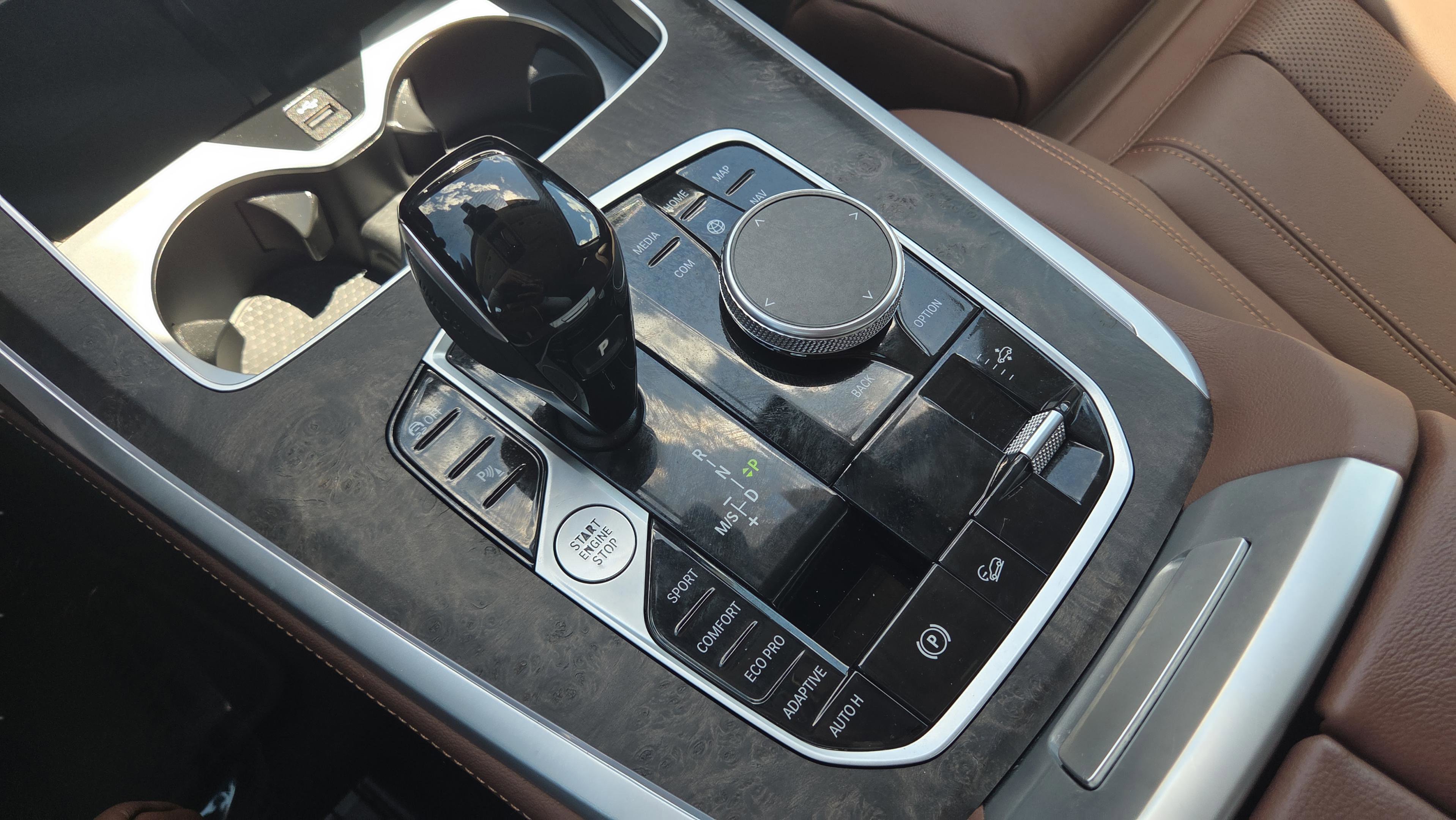 Used 2022 BMW X7 xDrive40i w/ Premium Package AWD/4WD image 31