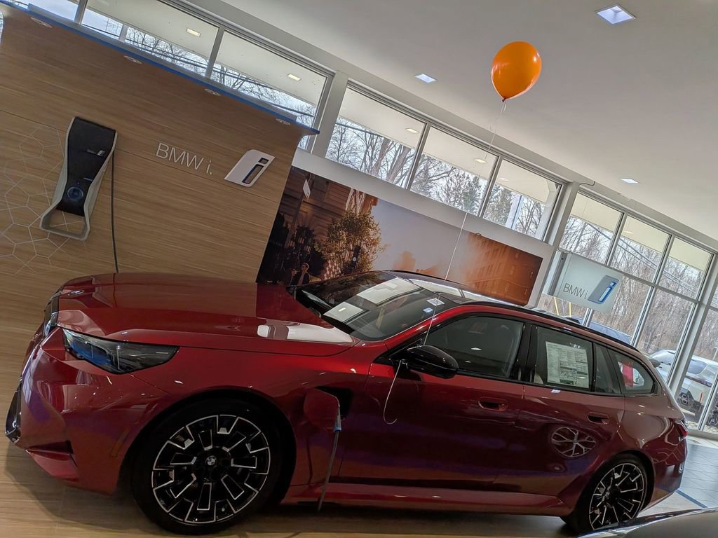 New 2026 BMW M5 Touring w/ M Driver's Package AWD/4WD image 3