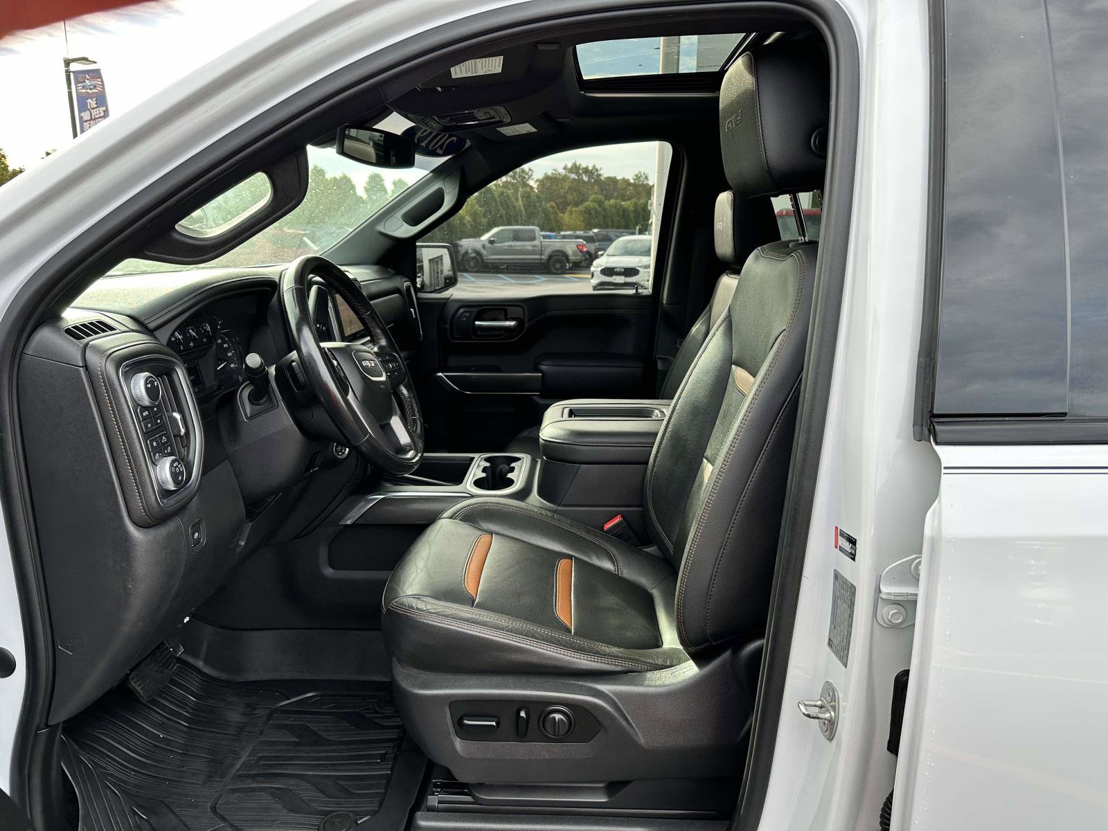 Used 2019 GMC Sierra 1500 AT4 w/ AT4 Premium Package image 13