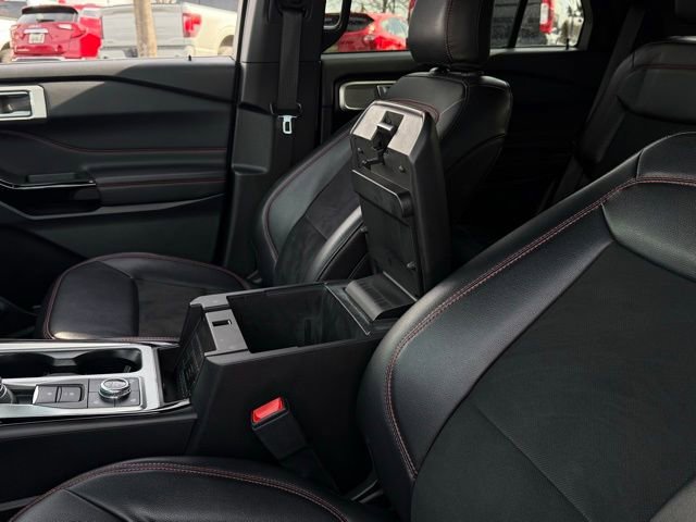 Used 2024 Ford Explorer ST-Line w/ Class IV Trailer Tow Package image 32