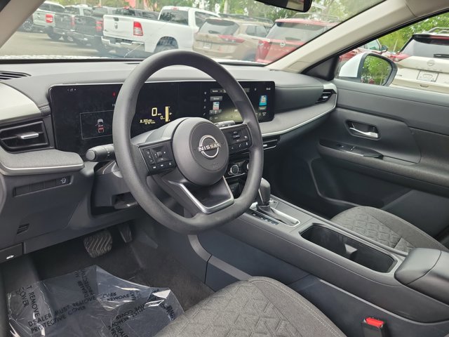 Used 2025 Nissan Kicks SV FWD image 16