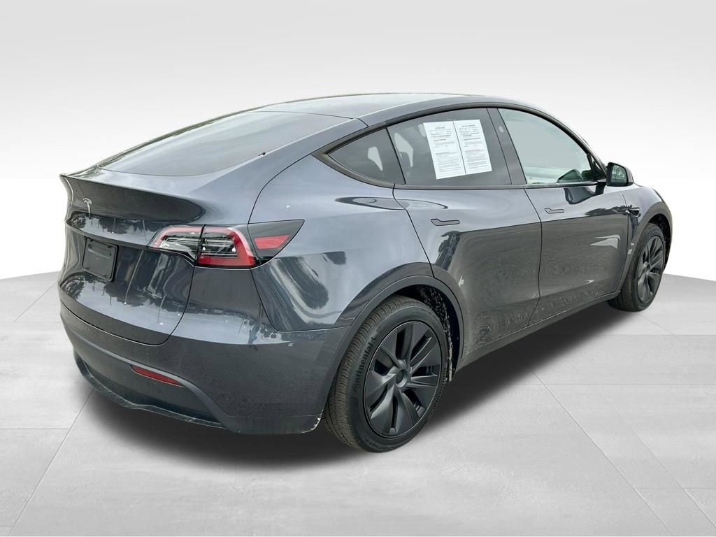 Used 2025 Tesla Model Y Long Range image 5