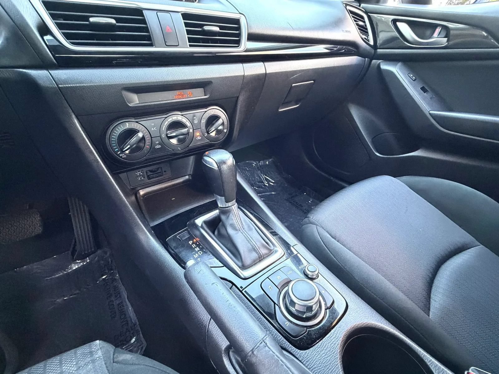 Used 2015 MAZDA MAZDA3 i Sport FWD image 17
