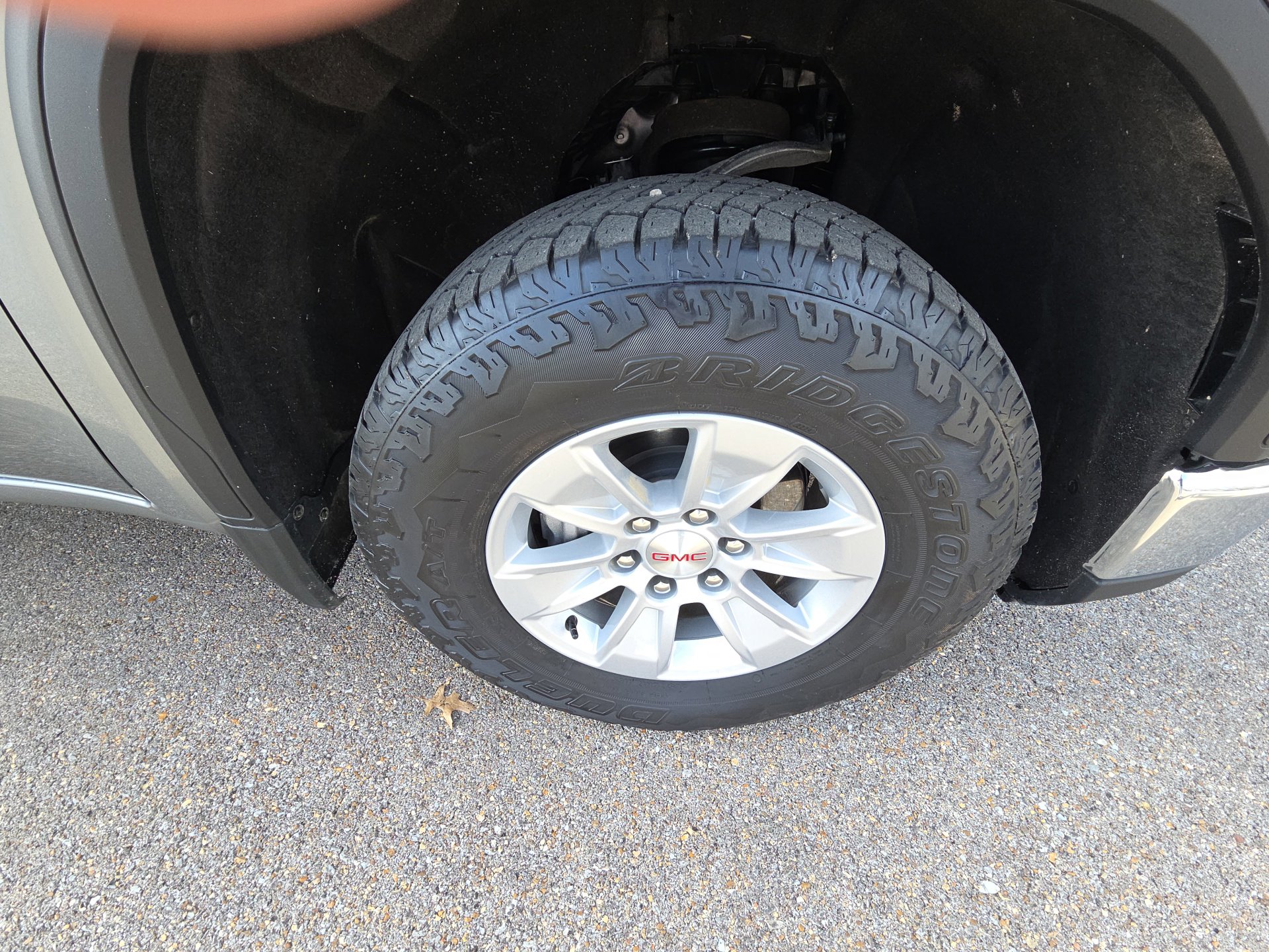 Certified 2025 GMC Sierra 1500 Pro w/ Pro Value Package image 11