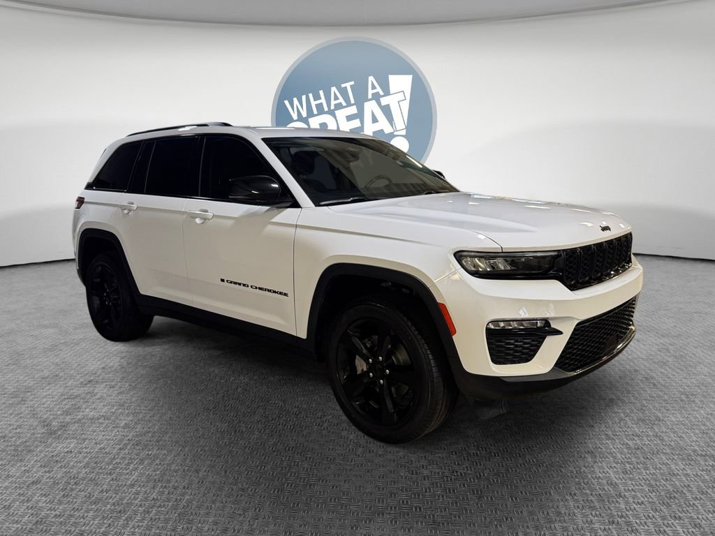 Used 2023 Jeep Grand Cherokee Limited w/ Black Appearance Package