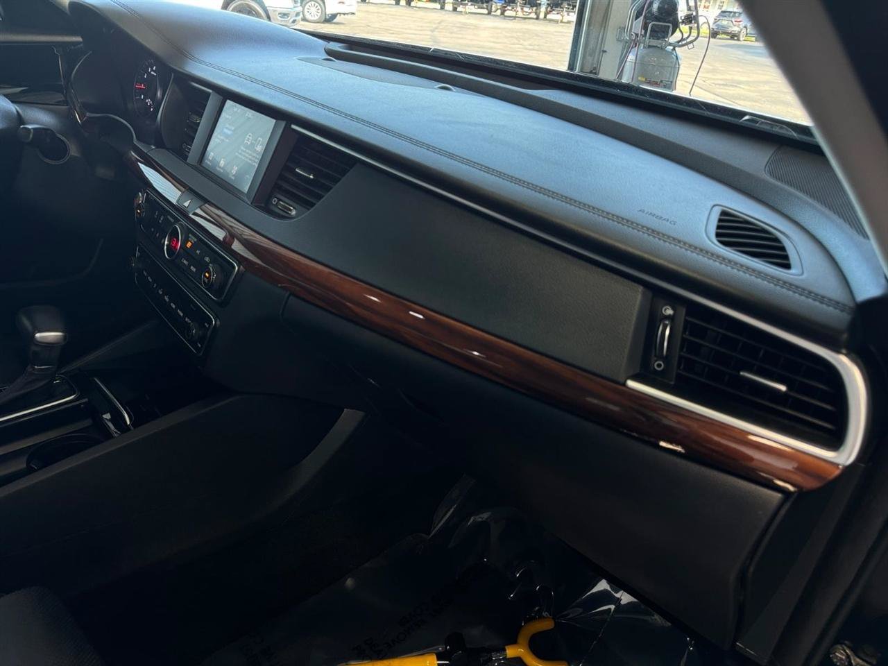 Used 2019 Kia Cadenza Premium FWD image 39