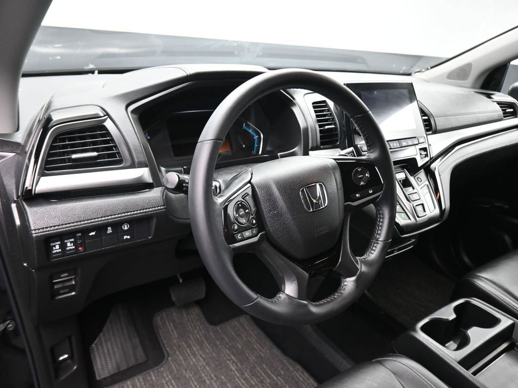 Used 2023 Honda Odyssey Touring image 13