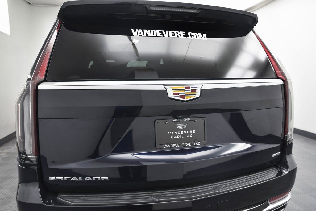 Used 2024 Cadillac Escalade ESV Premium Luxury image 5