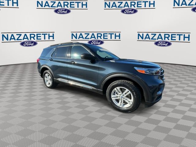 Used 2023 Ford Explorer XLT image 2