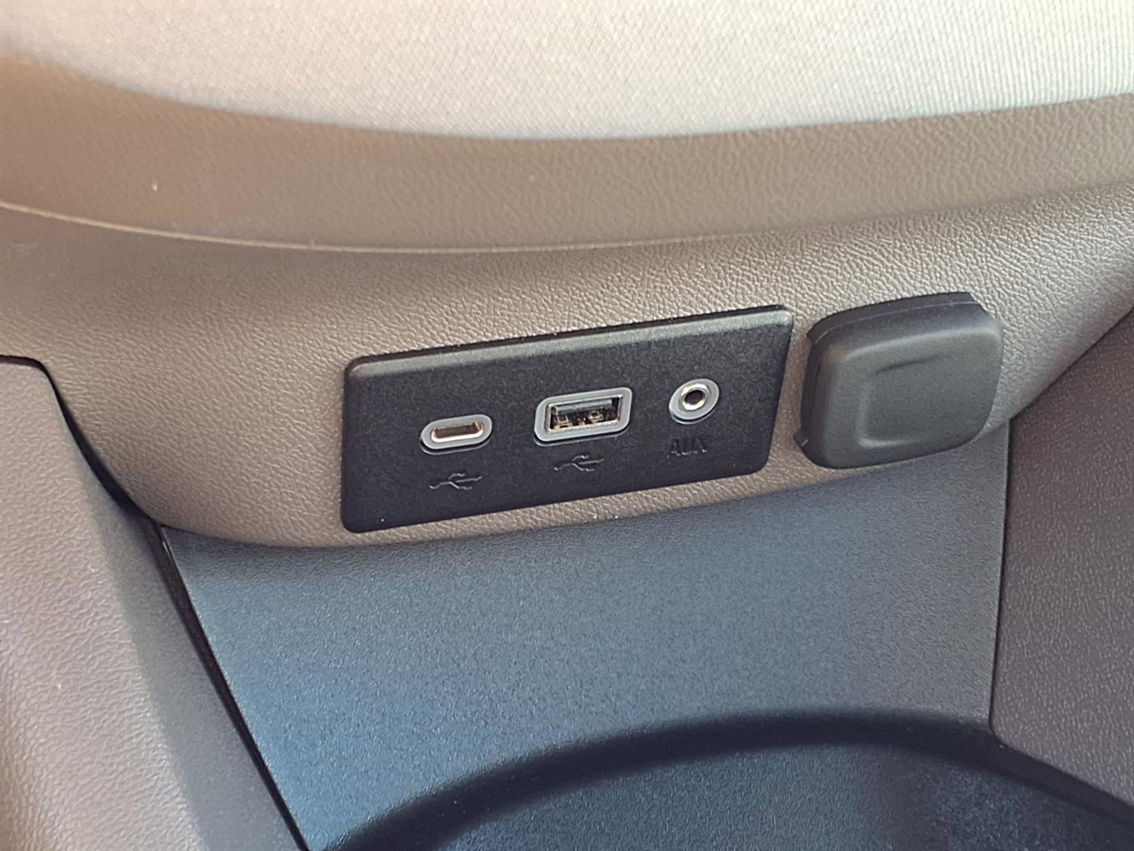 Used 2025 Chevrolet Malibu LS FWD image 8