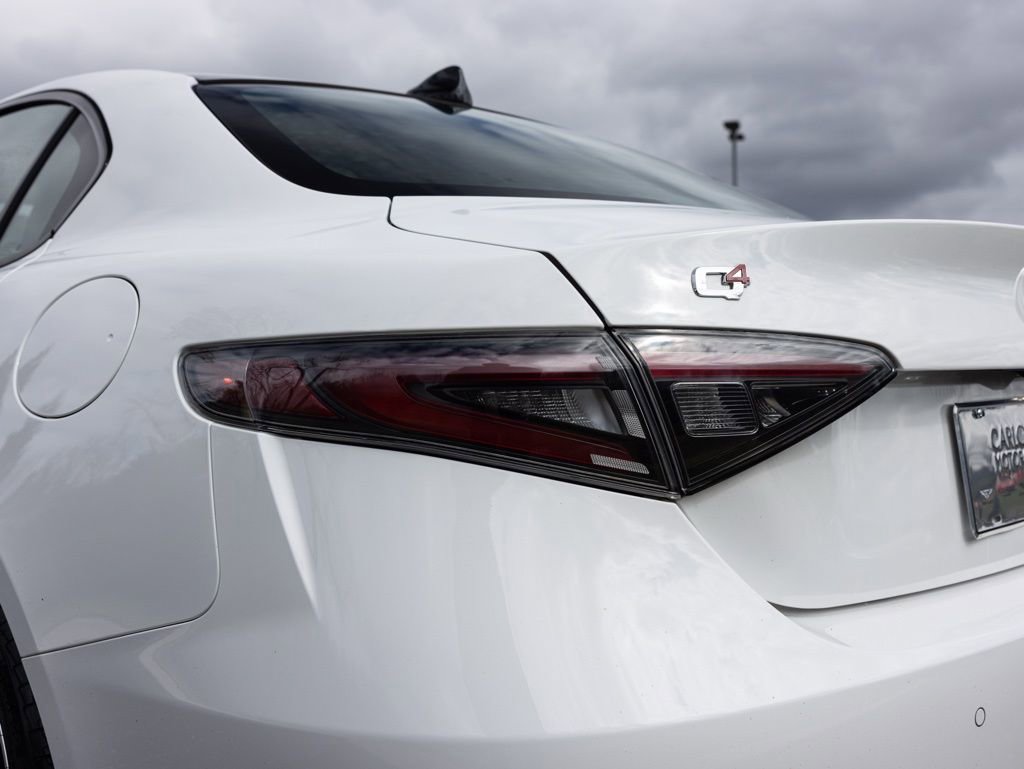 Used 2024 Alfa Romeo Giulia Veloce image 53
