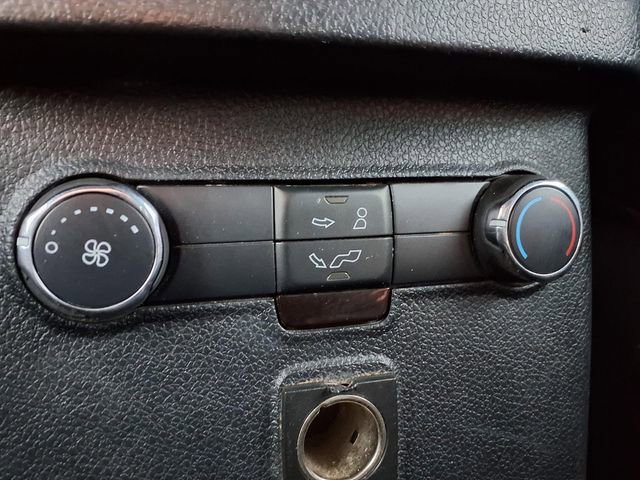 Used 2018 Ford Explorer XLT w/ Equipment Group 202A image 15