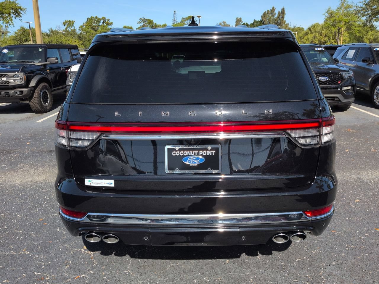 Used 2023 Lincoln Aviator Black Label Grand Touring w/ Class IV Trailer Tow Package AWD/4WD image 5