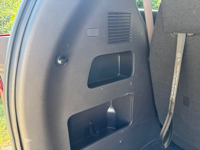 Used 2025 Kia Carnival FWD image 44