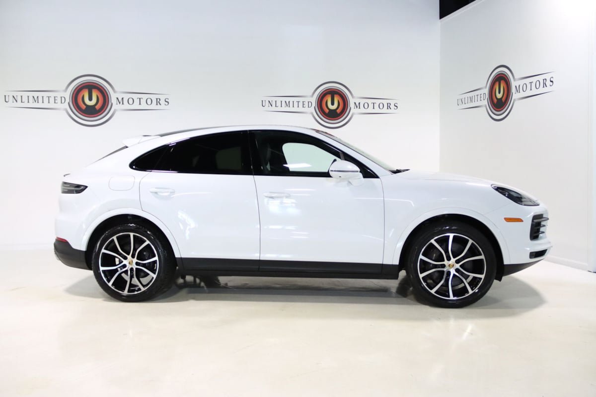 Used 2023 Porsche Cayenne Coupe w/ Towing Package w/o Tow Ball AWD/4WD image 5