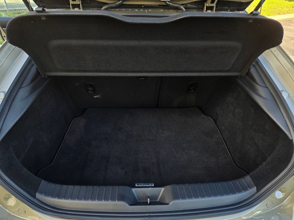 Certified 2025 MAZDA MAZDA3 Carbon w/ Appearance Package image 24