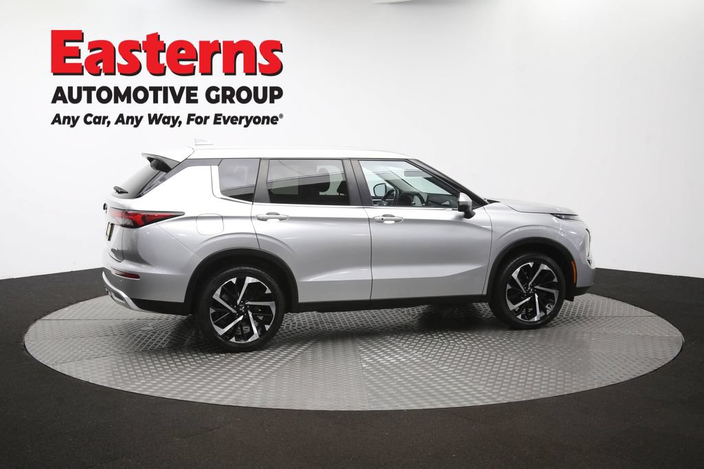Used 2024 Mitsubishi Outlander SE AWD/4WD image 43