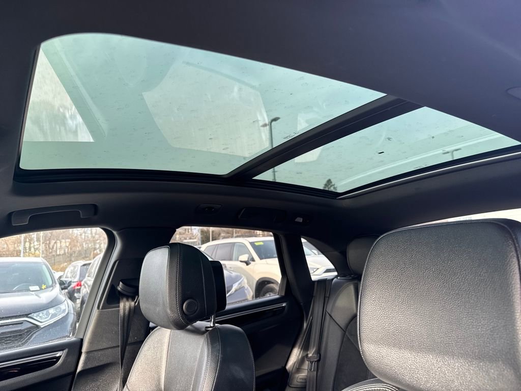 Used 2019 Porsche Macan Base image 15