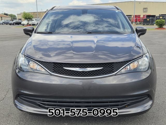 Used 2017 Chrysler Pacifica Touring FWD image 5