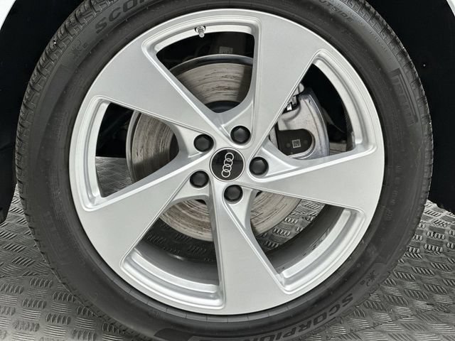 Used 2025 Audi Q5 Premium w/ Premium Plus AWD/4WD image 10