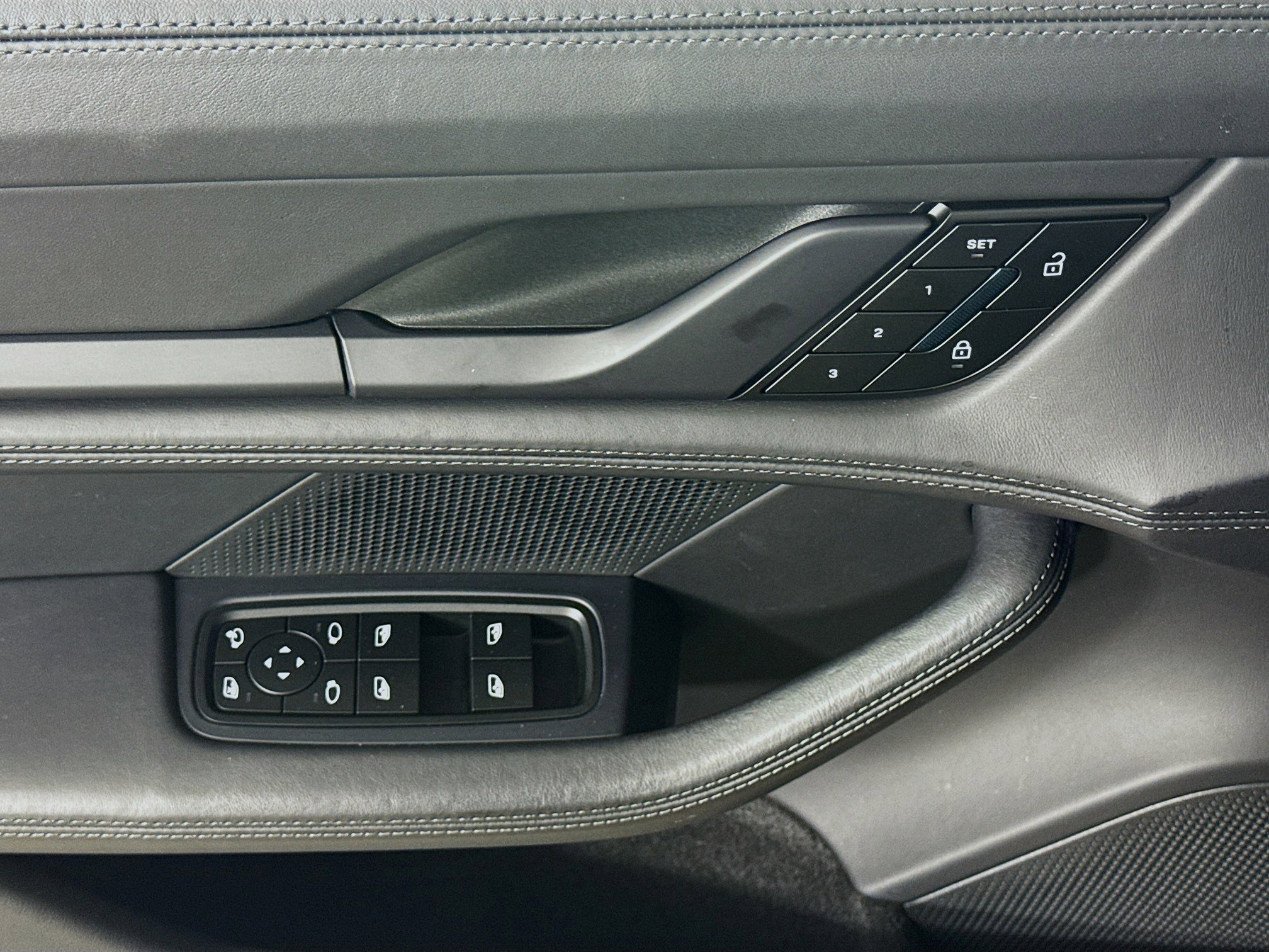 Certified 2024 Porsche Taycan 4 Cross Turismo image 11