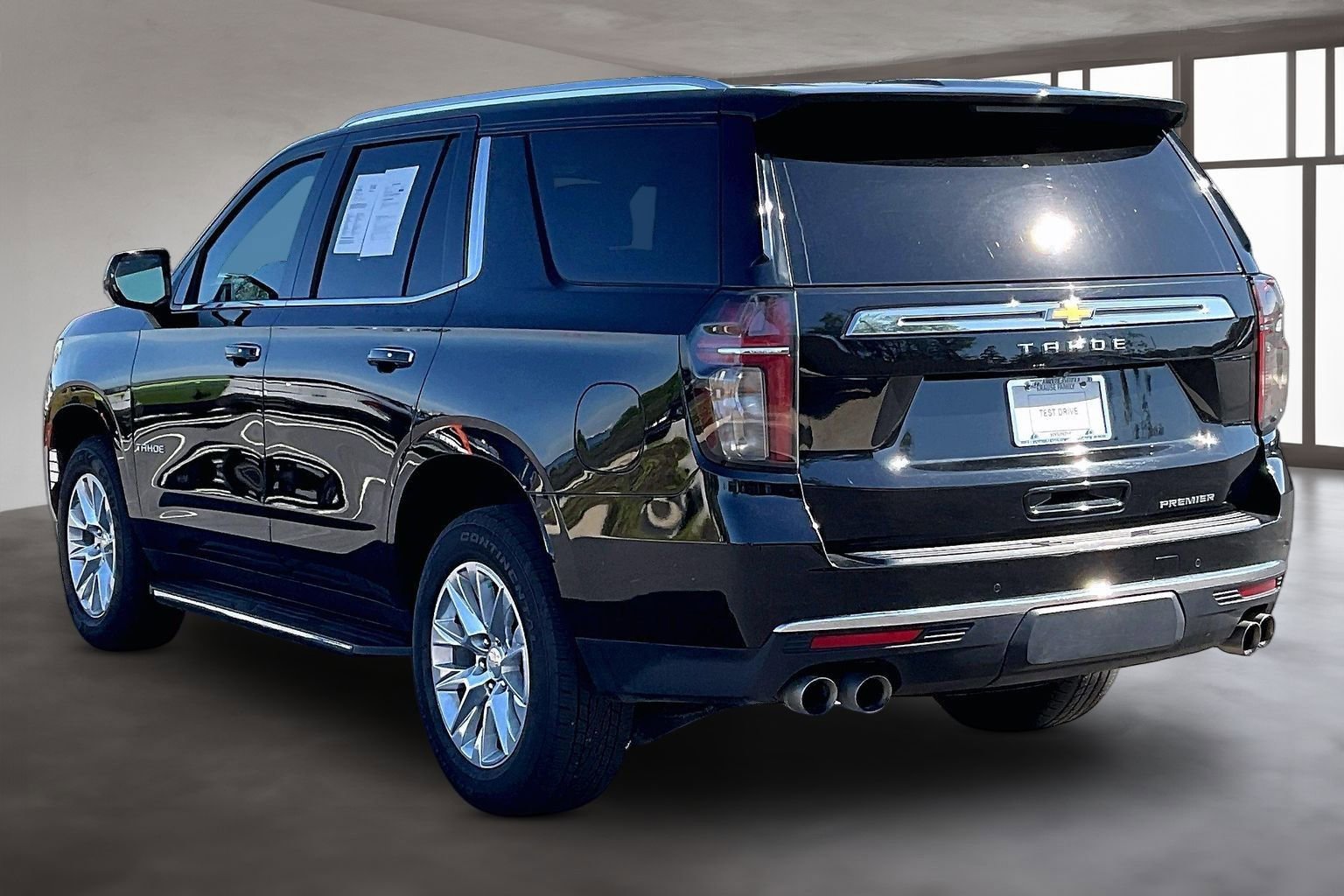 Used 2024 Chevrolet Tahoe Premier AWD/4WD image 4