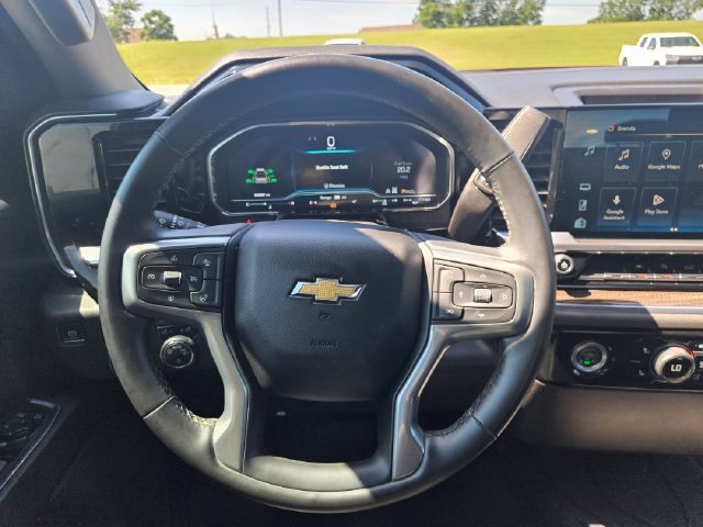 Used 2023 Chevrolet Silverado 1500 LT AWD/4WD image 14