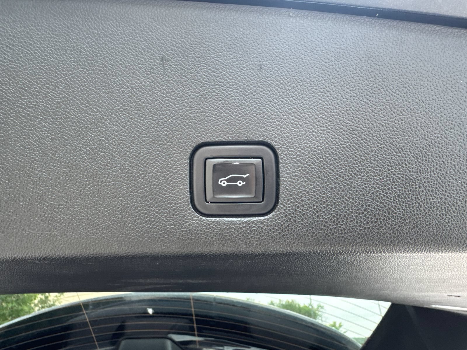 Used 2022 Cadillac XT6 Premium Luxury FWD image 19