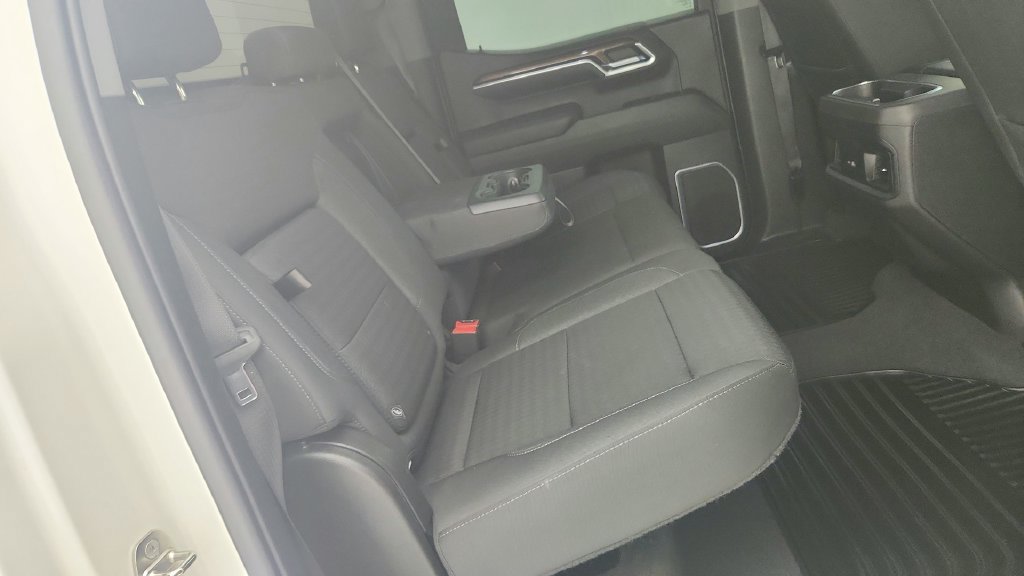 Used 2022 Chevrolet Silverado 1500 RST AWD/4WD image 32