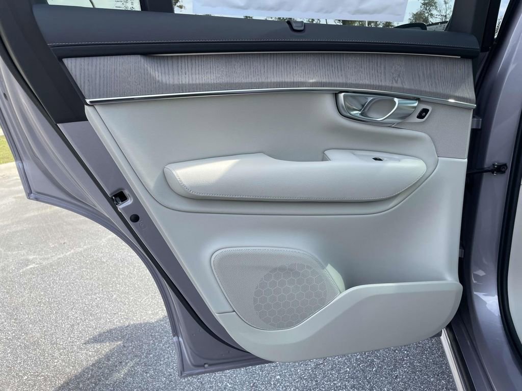New 2026 Volvo XC90 B6 Ultra w/ Protection Package Premier image 2
