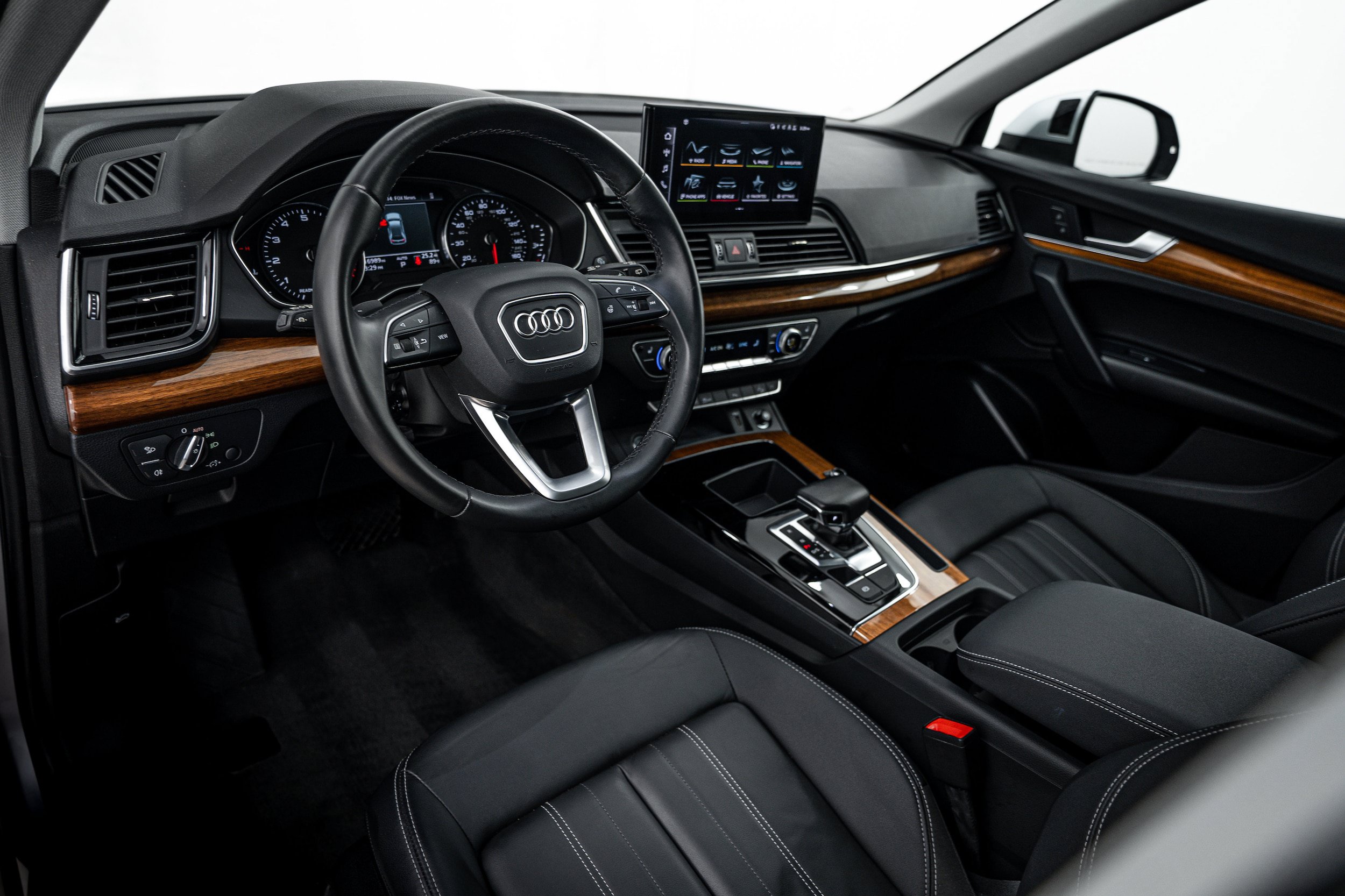 Certified 2023 Audi Q5 2.0T Premium w/ Convenience Package AWD/4WD image 8