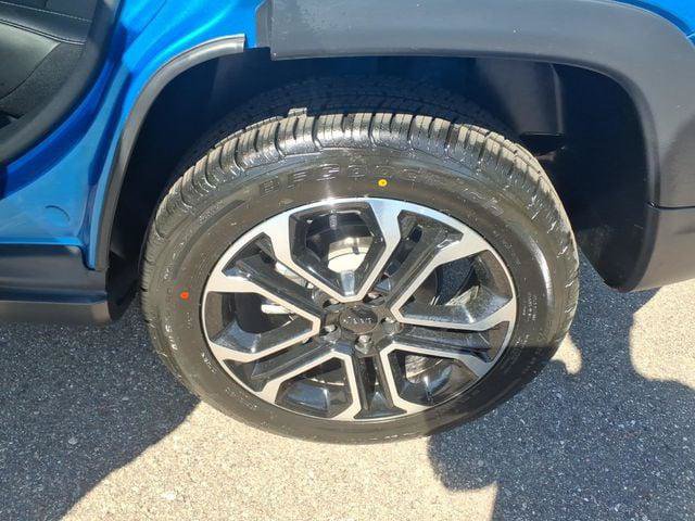 Certified 2023 Jeep Compass Limited w/ Sun and Sound Group AWD/4WD image 15
