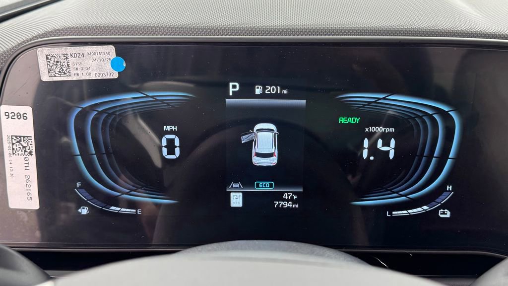 Used 2025 Kia Niro EX FWD image 23