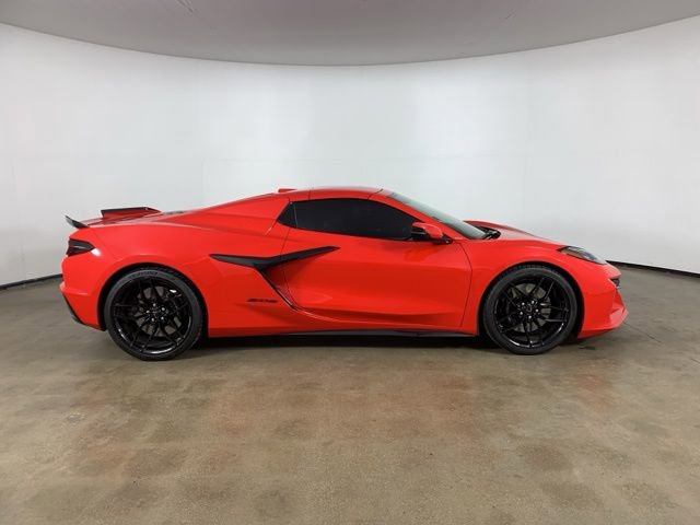 Used 2025 Chevrolet Corvette Z06 image 7