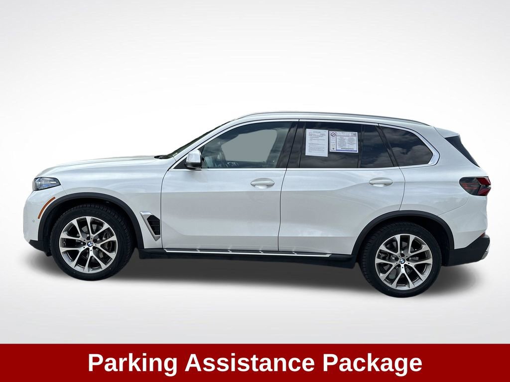 Used 2024 BMW X5 xDrive40i AWD/4WD image 3